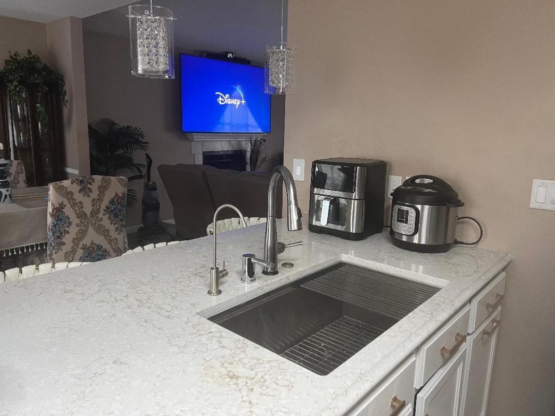 Smart Entire Loft, 3 Bedroom 2 Bath, With 3 Tv 컬럼비아 외부 사진