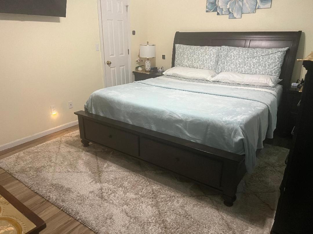 Smart Entire Loft, 3 Bedroom 2 Bath, With 3 Tv 컬럼비아 외부 사진